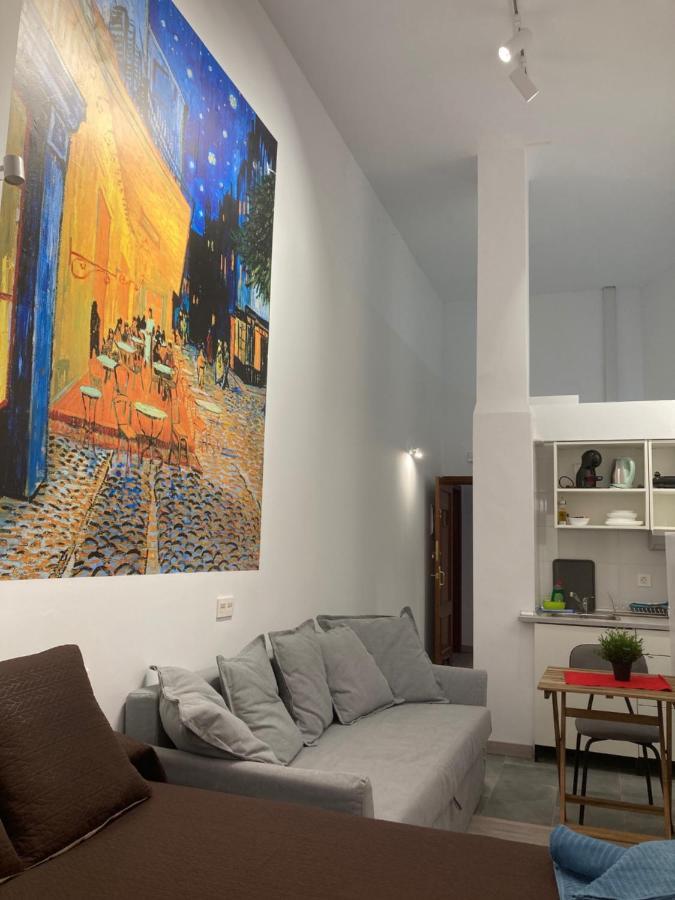 Golondrinas De Malaga "Apartamentos Con Mucho Arte" Y Terraza Solarium En Coliving Exterior photo